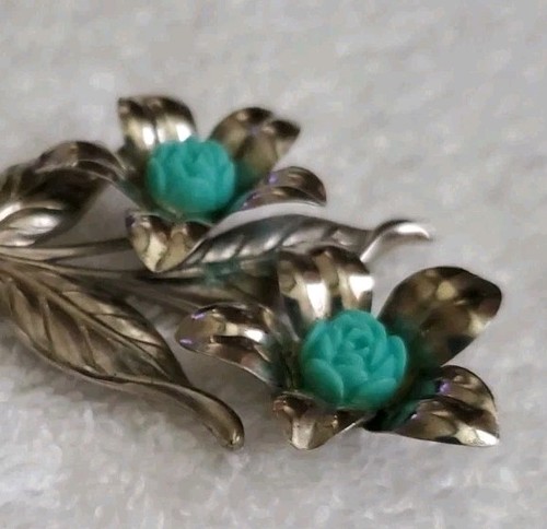 Vintage 50's Silver Tone Nosegay with Turquoise Molded Center Brooch~Book Item - Picture 6 of 16