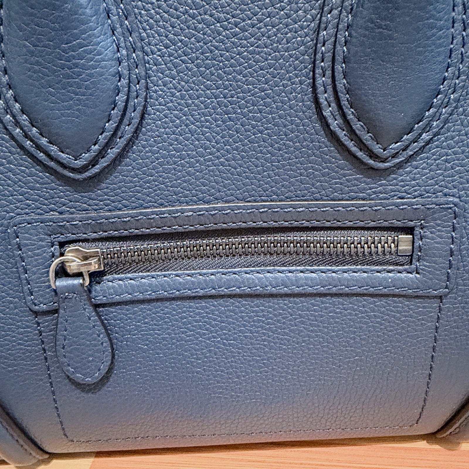 Celine Luggage Micro tote bag in a blue grained calfskin leather image 4