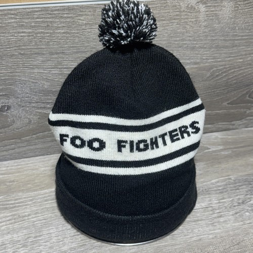 Foo Fighters Mütze Beanie tailliert Einheitsgröße schwarz weiß Strick Bommelbündchen Herren Winter - Bild 1 von 8