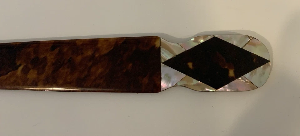 Antique Faux Tortoiseshell And Mother Of Pearl Inlaid Deco Letter Opener - Image 2 of 4
