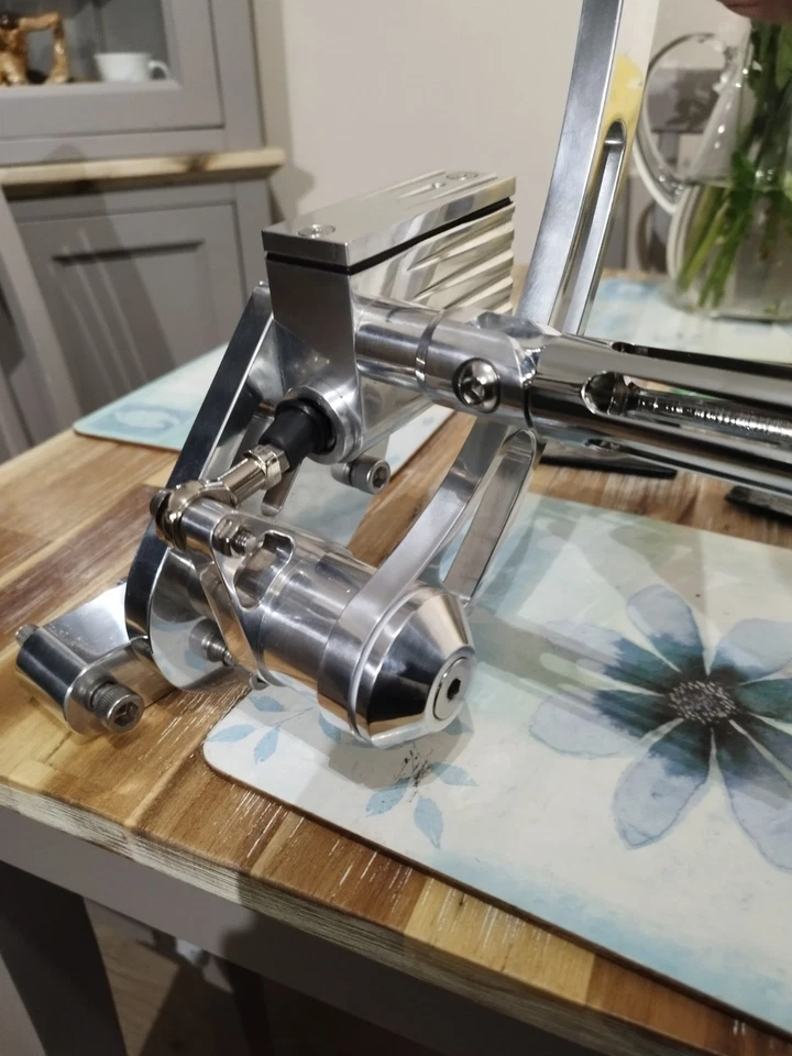 Controles delanteros en cromo Harley Davidson Fatboy FLFB o Heritage FLHCS Foto 4 de 4