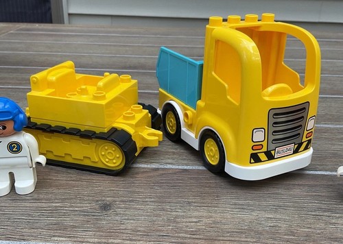 Duplo Lego Dump Truck, Track Trailer, Car, 6 Mini figures Lot Building Bricks - Picture 3 of 18