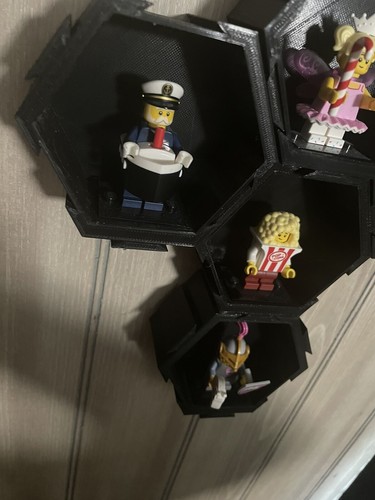 Minifigure LEGO modulare esagonale stampata in 3D - Foto 3 di 4
