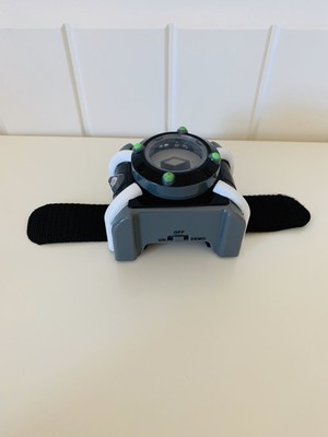 ben 10 deluxe omnitrix role play