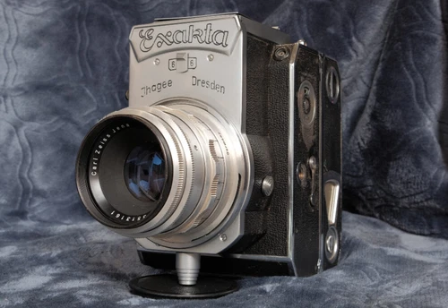Ihagee Exakta 66 Vertical Medium Format Vintage Camera + Zeiss Tessar 80mm f2.8 