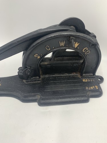Antique S.C.W.W. Co Triumph Black Cast Iron Tobacco Cutter #J - Picture 2 of 8