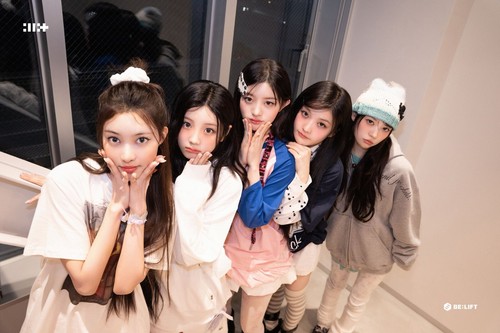 ILLIT - 3RD MINI ALBUM "BOMB" ALL POB EVENT 1.0 PHOTOCARD OFFICIAL - Picture 30 of 65