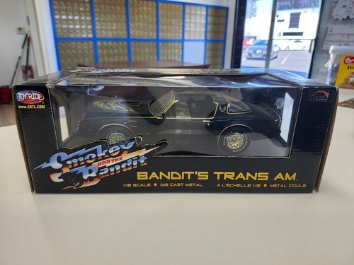 2009 Joyride Smokey & The Bandit Bandit's Trans Am w/lifted hood w/RR 1:18 scale - 第 1/7 張圖片