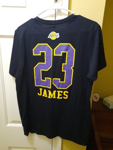 Los Angeles Lakers 23 LeBron James NBA Tshirt Medium - Picture 3 of 5
