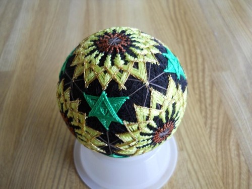 Handmade Temari Thread Ball Japanese Traditional Folk Art Handmade set of 11 - Picture 5 of 10