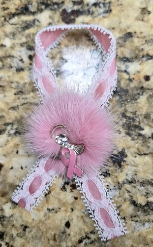 Brustkrebs Bewusstsein Handschuhe und Pin mit Nerzfell - Bild 3 von 3