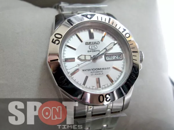 Seiko sports hotsell 5 23 jewels