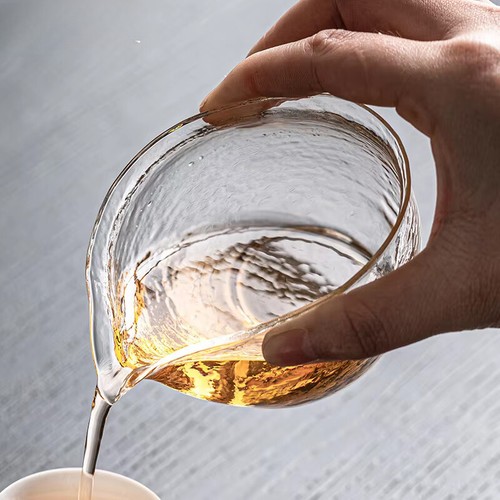 Hammer Pattern Galss Tea Pitcher Elegant Transparent Household Justice Cup - Picture 3 of 4