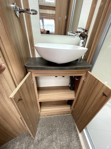 LUNAR CONQUEST 462 2 BERTH CARAVAN 2017 COMPLETE WITH LOADS OF EXTRAS, FOR SALE - Picture 10 of 16
