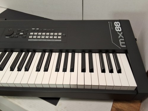 Yamaha MX88 Music Synthesizer Keyboard Black - Picture 2 of 15