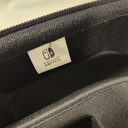 Nintendo Switch Deluxe Travel Carry Case Konsole Dock Joy-Con Offiziell Original - Bild 7 von 10