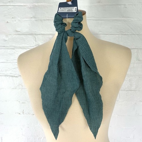 Universal Thread Plisse Tail Twister Scrunchie - Imagen 4 de 4
