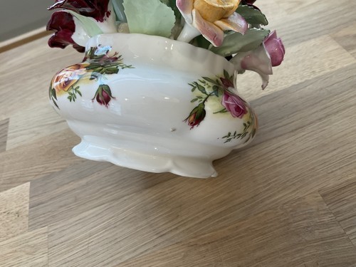 Royal Albert Old Country Roses Bone China Rose Bouquet - Picture 6 of 19