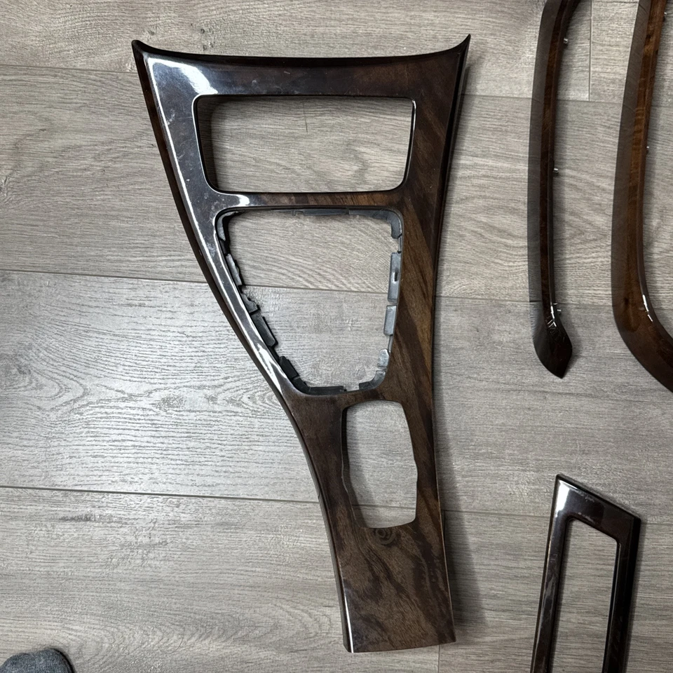 Juego de molduras interiores BMW E90 E91 OEM - Se adapta a la serie 3 328i 330i 335i 335D - Usado Foto 2 de 4