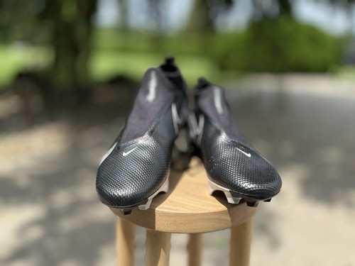 Mens Nike Vapor Football Cleats. Sz 11.5. Blk. SFH Worn One Time.