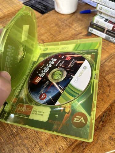 Mass Effect 3 Microsoft Xbox 360 Game PAL Free Postage - Picture 4 of 4