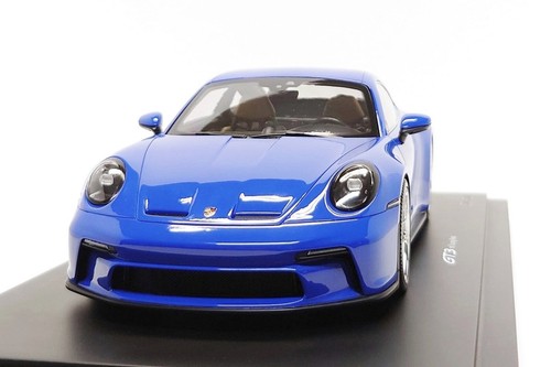 Minichamps 1:18 Porsche 911 GT3 Touring (992) in Maritime Blue (Dealer Edition) - Picture 6 of 12