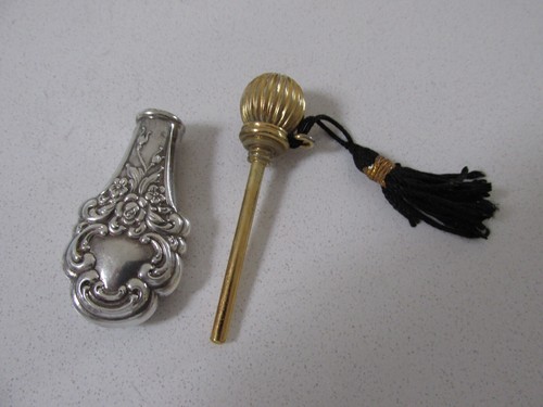 Vintage 70's Towle Sterling Silver Perfume Bottle - Picture 4 of 5