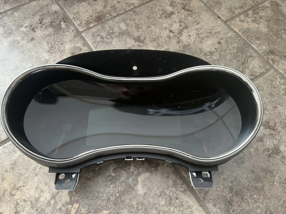 Jeep Grand Cherokee Overland 2018 OEM cuadro de instrumentos Foto 2 de 3