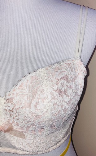Wacoal b.tempt'd Bra Ivory Lacey Cami Style Sz M Padded Underwire RN 61049 Fun - Picture 16 of 22