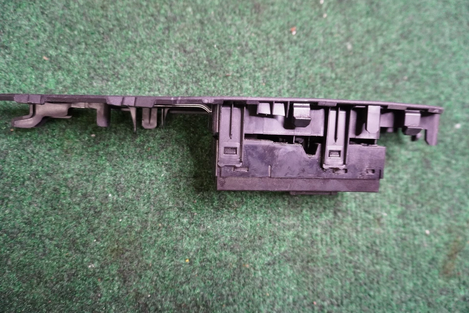 Interruptor de ventana derecha Nissan Rogue 2011 2012 2013 2014 2015 2016 2017 2018 2019 OEM Foto 4 de 4