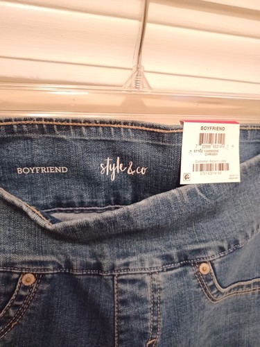 NEW! Style&co Low-Rise Boyfriend Fit Denim pull-on Blue Jeans Women's XS $49! - Picture 3 of 5