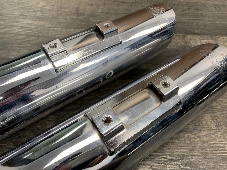 Silenciadores de escape cromados Electra Glide 95-16 Harley Davidson Vance & Hines Foto 3 de 4