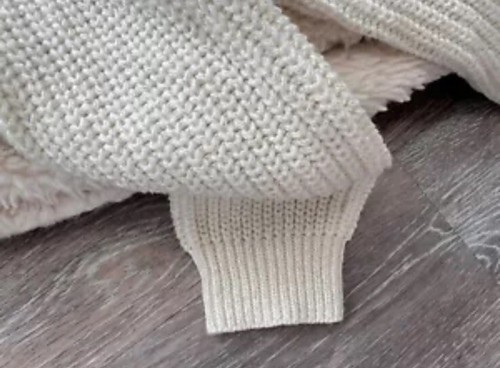 BCBG Girls Knit Off White Beige Sweater Size 5 Shimmery - Picture 5 of 9