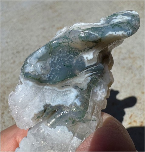 Lg. Moss Agate DRAGON Totem w/ Druzy lined VUGS - Picture 6 of 20