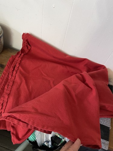 Threshold Red Round Table Cloth 68 In Cotton Poly Blend - Picture 5 of 5