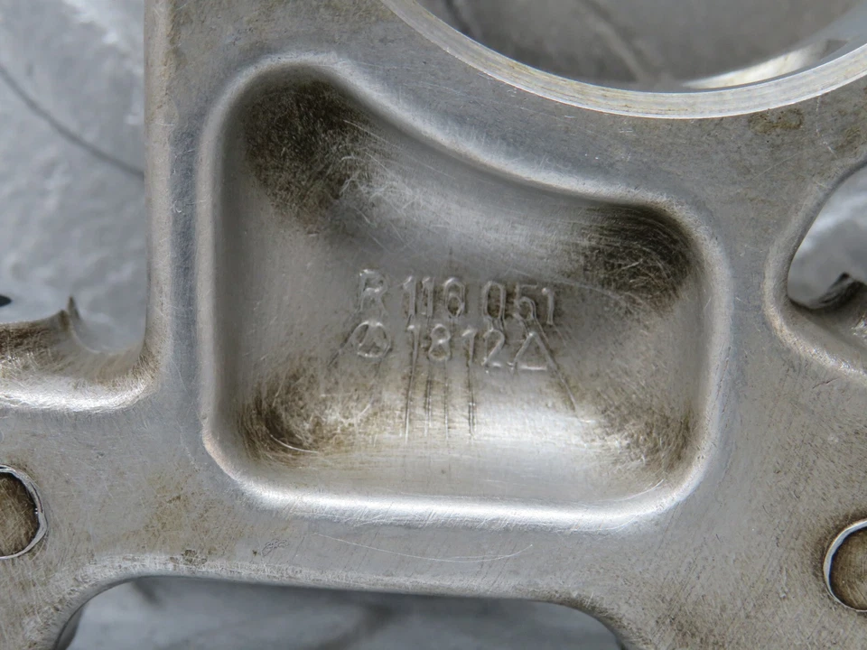 ⚙37606⚙ Cojinete torre árbol de levas Mercedes-Benz W109 300SEL 49mm 1160511812 Foto 2 de 4