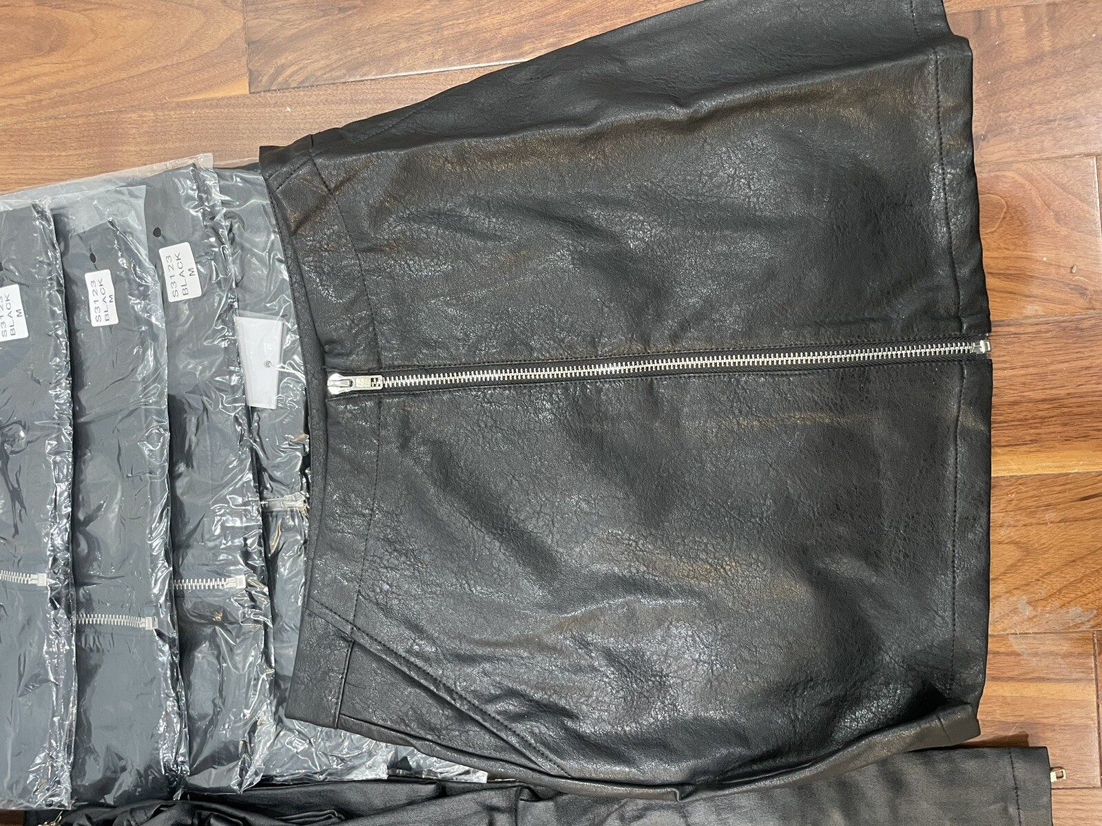 Picture 2 of 6