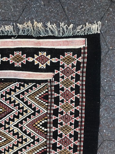 Moroccan Kilim Rug  - Berber Carpet - Tribal Design Geometric - 7'10" x 5' - Picture 8 of 11
