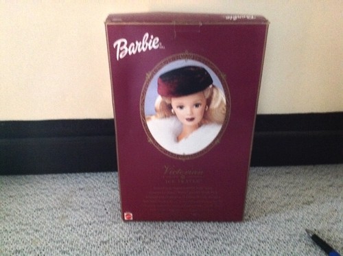 VICTORIAN ICE SKATER BARBIE DOLL 2000 SPECIAL EDITION MATTEL 27431 NRFB - Picture 2 of 3