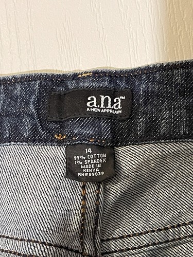 a.n.a. A New Approach Jeans Size 14 Inseam 32 Low Rise Straight Cut Narrow Style - Picture 2 of 5