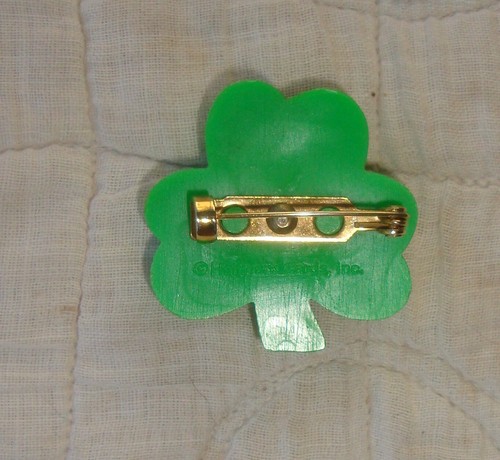 Vintage Hallmark St Patrick's Day Shamrock Pin - Picture 2 of 2