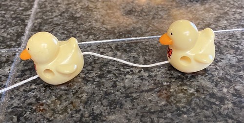 Vintage Wind Up Yellow Mama Duck with 2 Ducklings Toy - READ - Picture 6 of 7