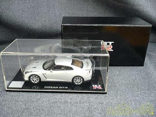 Direct from JapanKYOSHO 1/43 Nissan GT-R R35 05501S
