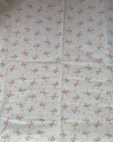 Laura Ashley Delicate Pale Yellow Daisy & Viola Patterned Fabric Vintage - 2000 - Picture 2 of 5