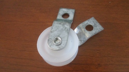 1-7/8" SPLIT BRACKET NYLON PULLEYS ~ Lot of 10~ NEW - Picture 2 of 2