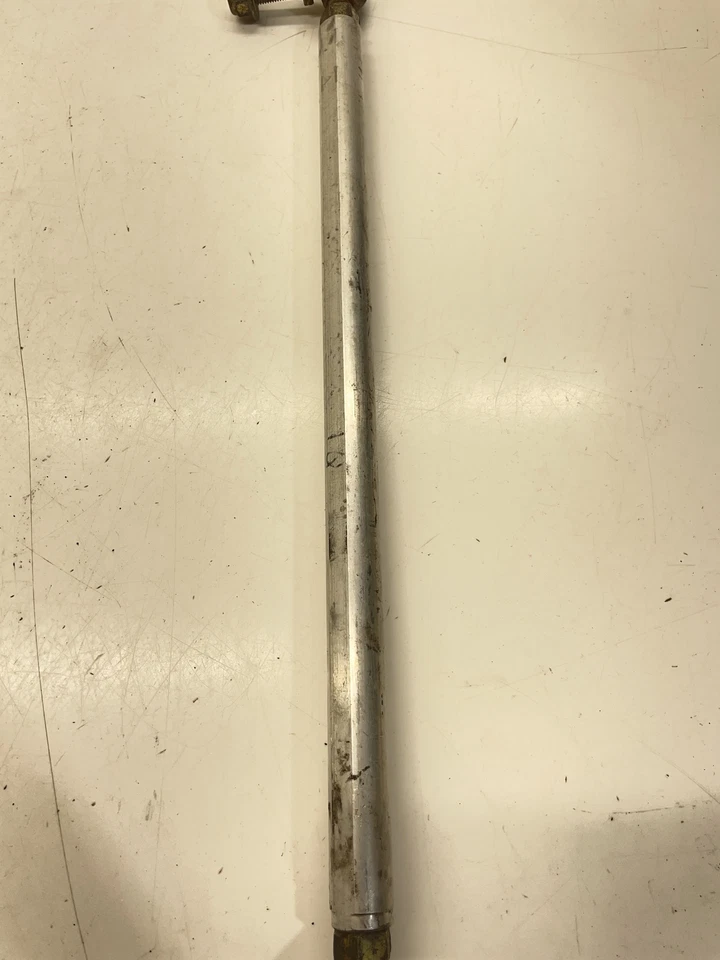 Tie Rod com 7061164 7061163 - 2010 POLARIS 800 Dragon IQ - Imagem 3 de 4