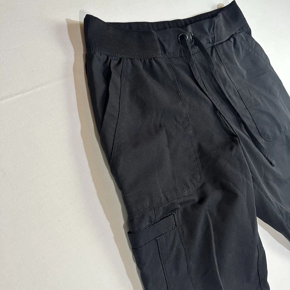 Calça esfoliante Dickies feminina preta tamanho pequeno bolsos de carga com zíper tornozelos elásticos - Imagem 3 de 4