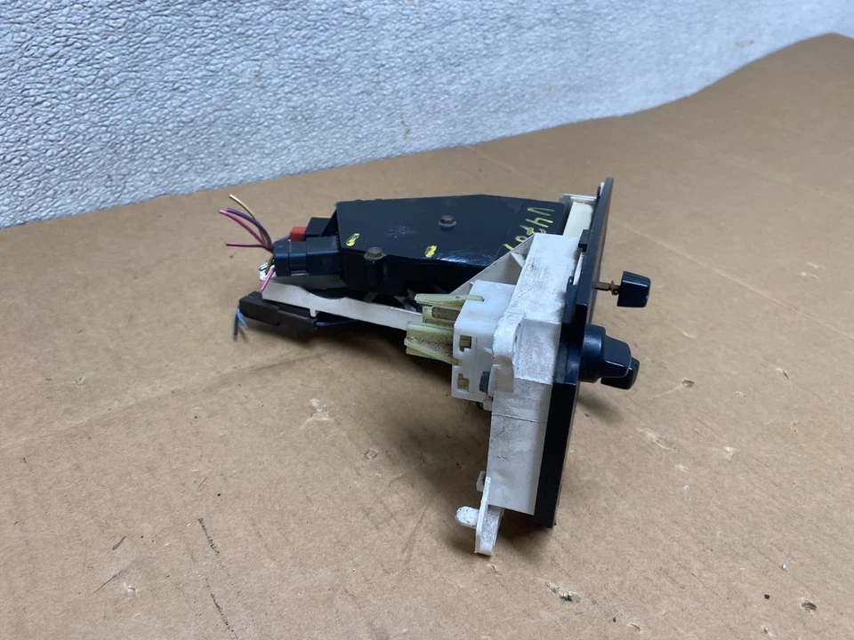 1992 to 1996 Ford Van Econoline E150 E250 A/C Heater Climate Control v4789 DG - Image 2 of 4