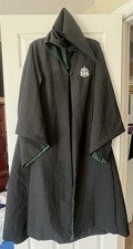 Harry Potter Slytherin Robe Adult Small UNIVERSAL STUDIOS Wizarding World Cloak