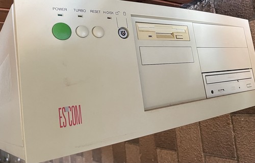ESCOM - Zdjęcie 2 z 5